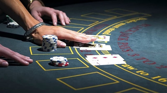 Cách đọc bài poker đối thủ như tay chơi chuyên nghiệp