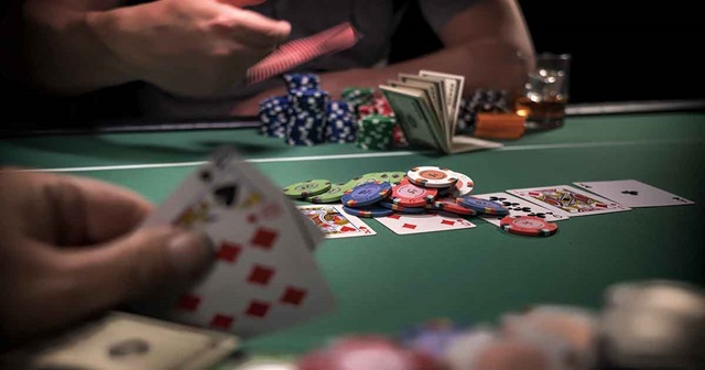 Hãy nắm chắc luật chơi của poker để giành chiến thắng