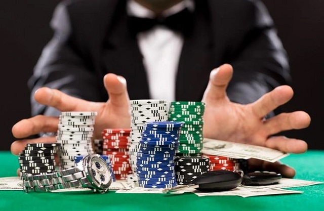 Tìm hiểu chi tiết cách chơi Poker như thế nào đúng chuẩn